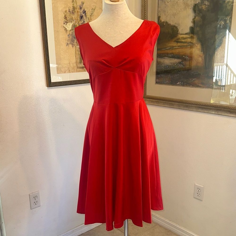 NWT Sucrefas Vibrant Red Sleeveless Dress Size Large - Picture 3 of 12